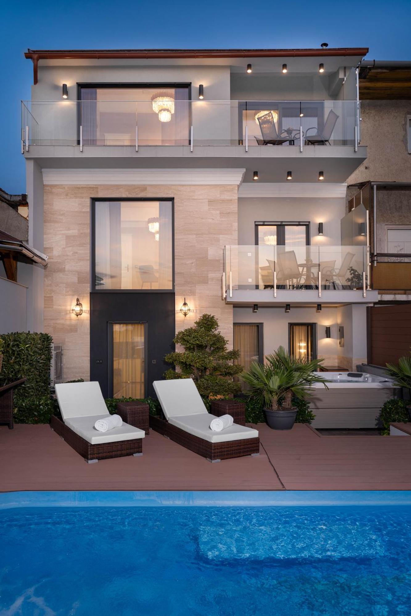 Apartment Szeredi